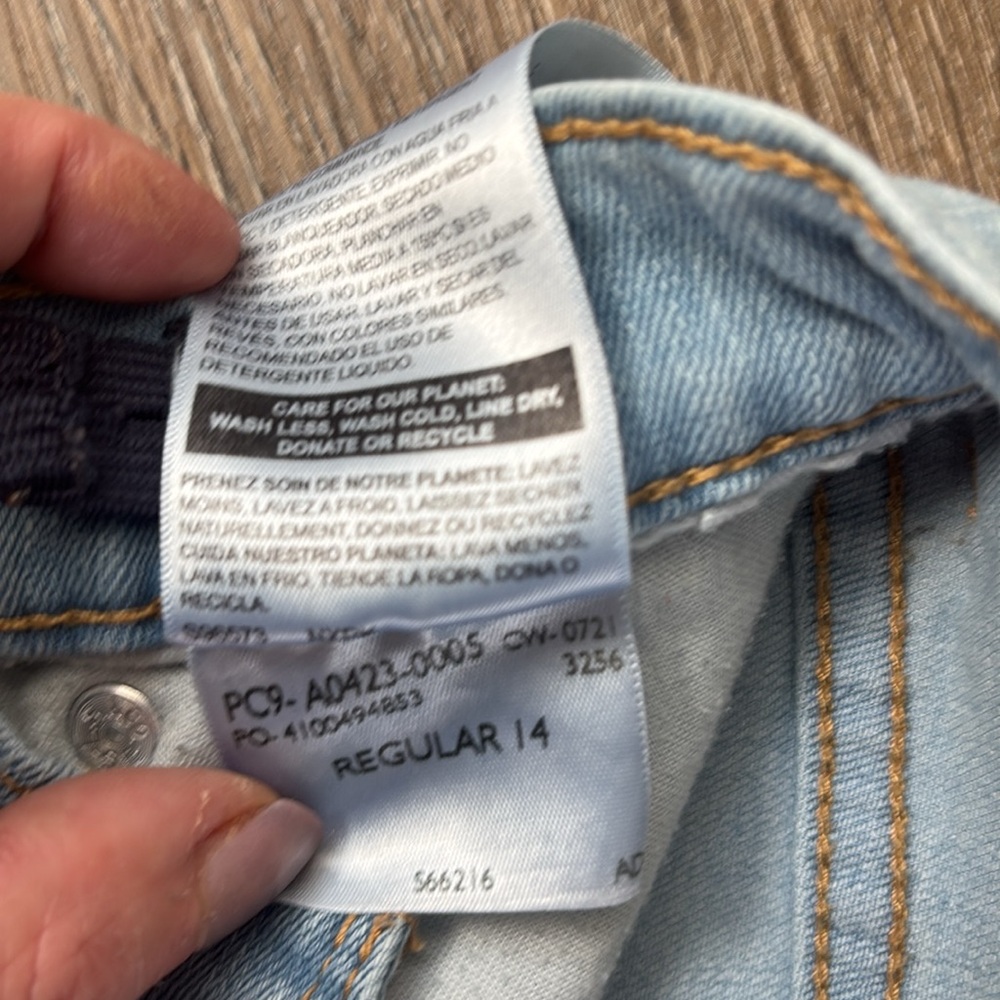 Levi’s Denizen Stretchy Jeans - Picture 8 of 8